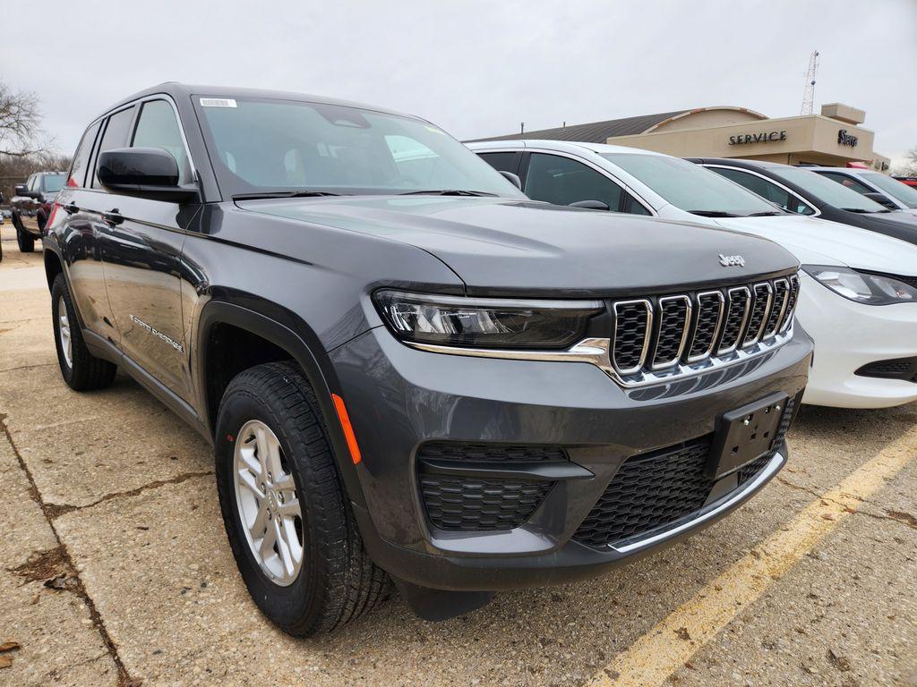 new 2025 Jeep Grand Cherokee car, priced at $39,425