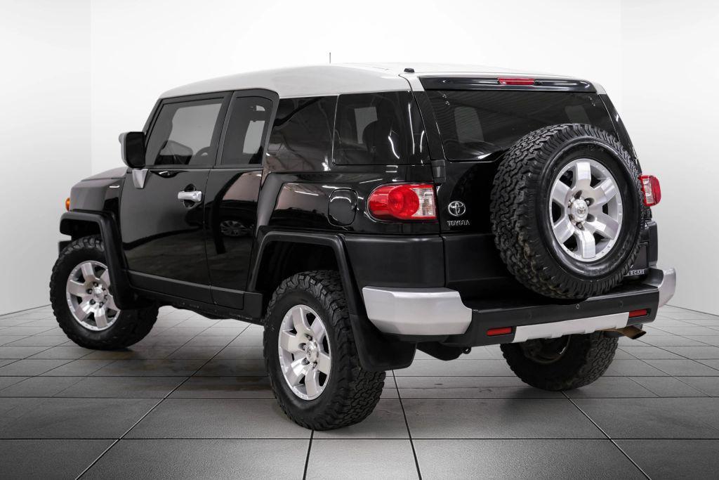 used 2007 Toyota FJ Cruiser car, priced at $12,995