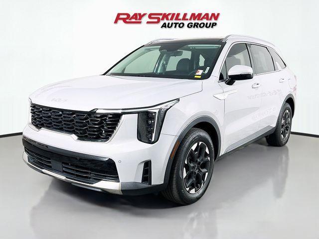 used 2025 Kia Sorento car, priced at $35,975