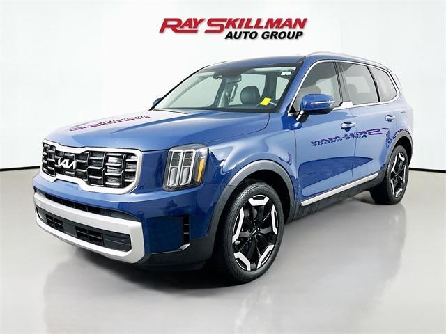 used 2023 Kia Telluride car, priced at $33,975