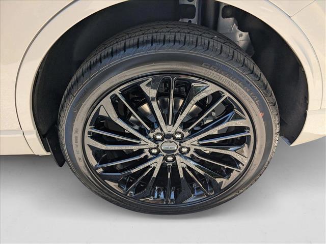 new 2025 Lincoln Corsair car, priced at $41,995