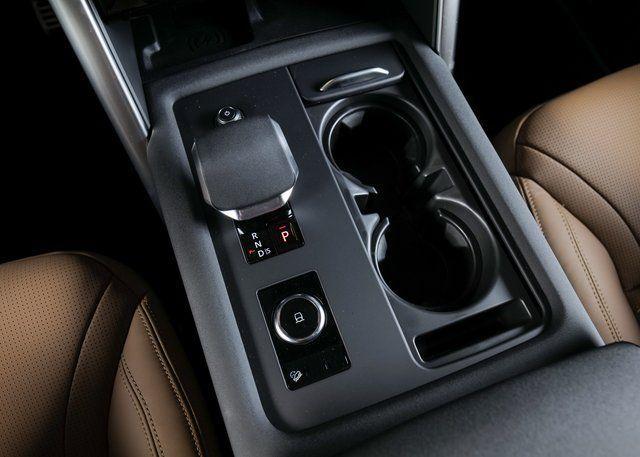 new 2026 Land Rover Discovery car, priced at $80,316