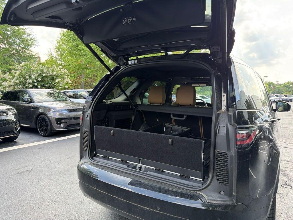 used 2025 Land Rover Discovery car, priced at $57,020