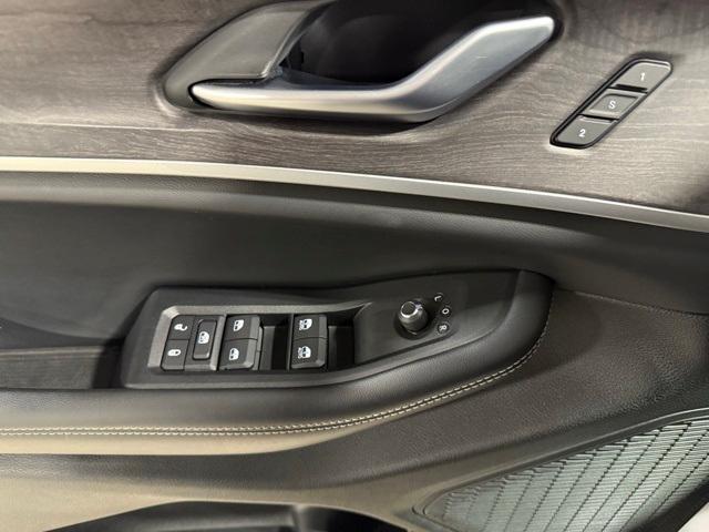 used 2023 Jeep Grand Cherokee car, priced at $27,395