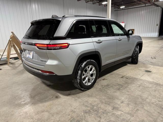 used 2023 Jeep Grand Cherokee car, priced at $27,395