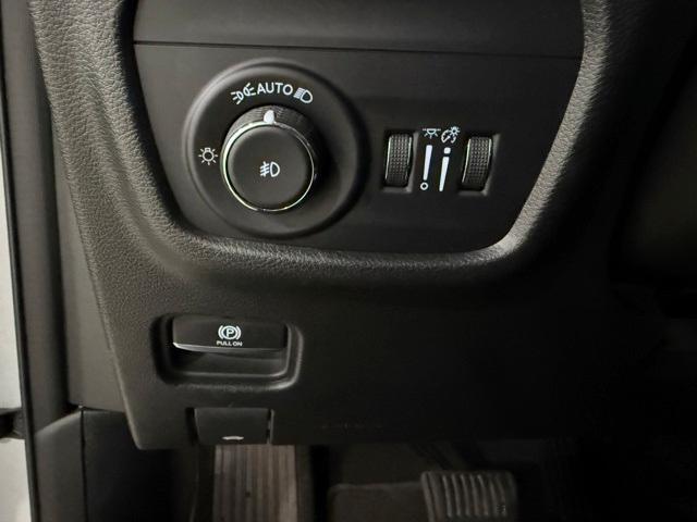 used 2023 Jeep Grand Cherokee car, priced at $27,395