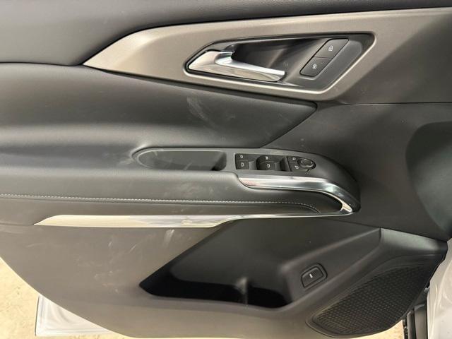 new 2026 Chevrolet Traverse car, priced at $42,322