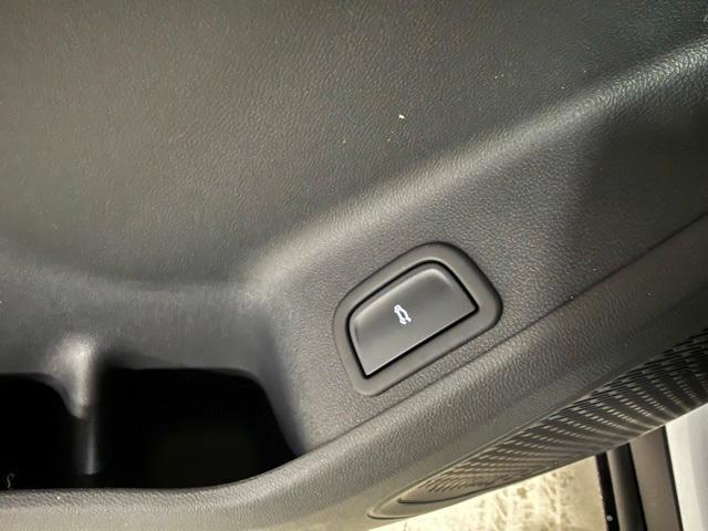 new 2026 Chevrolet Traverse car, priced at $42,322