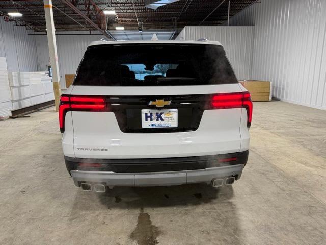 new 2026 Chevrolet Traverse car, priced at $42,322