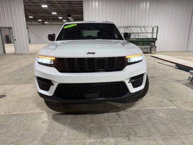 used 2023 Jeep Grand Cherokee car, priced at $29,995