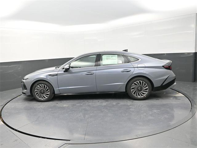 new 2026 Hyundai Sonata Hybrid car, priced at $32,580