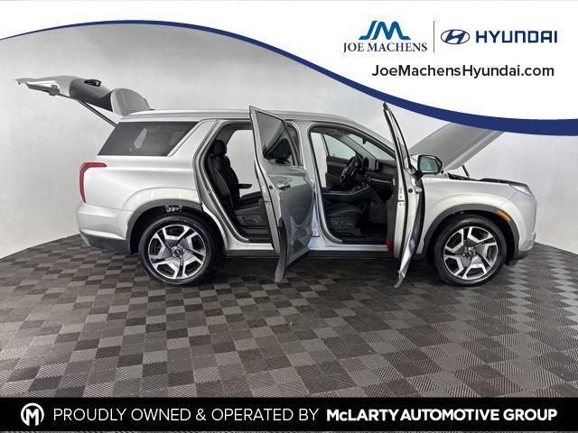 used 2025 Hyundai Palisade car, priced at $38,000