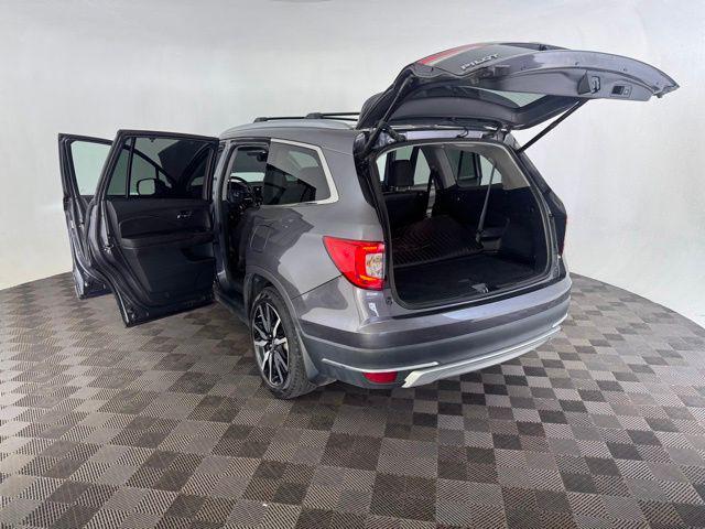 used 2020 Honda Pilot car, priced at $25,587