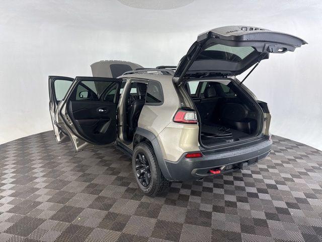 used 2019 Jeep Cherokee car, priced at $18,887