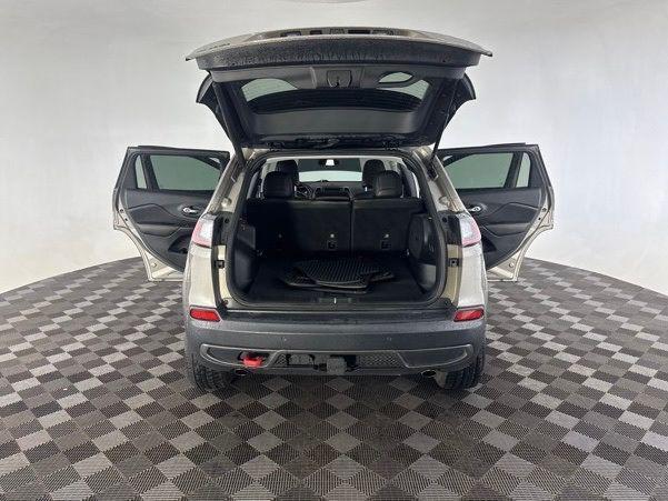 used 2019 Jeep Cherokee car, priced at $18,887