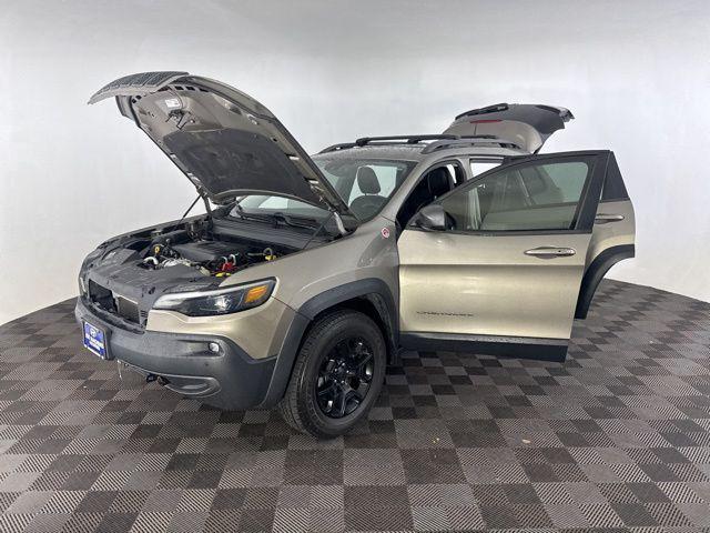 used 2019 Jeep Cherokee car, priced at $18,887