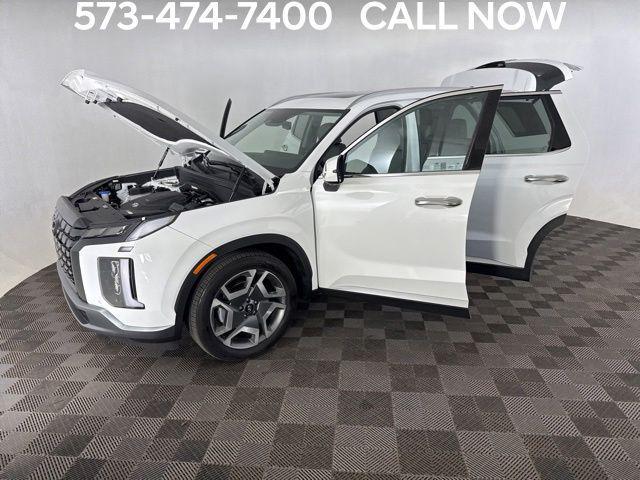used 2025 Hyundai Palisade car, priced at $38,287