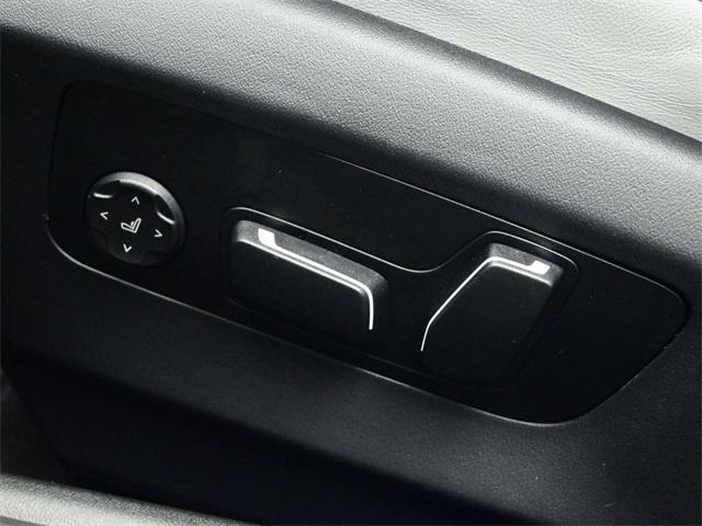 used 2025 BMW M5 car, priced at $118,999