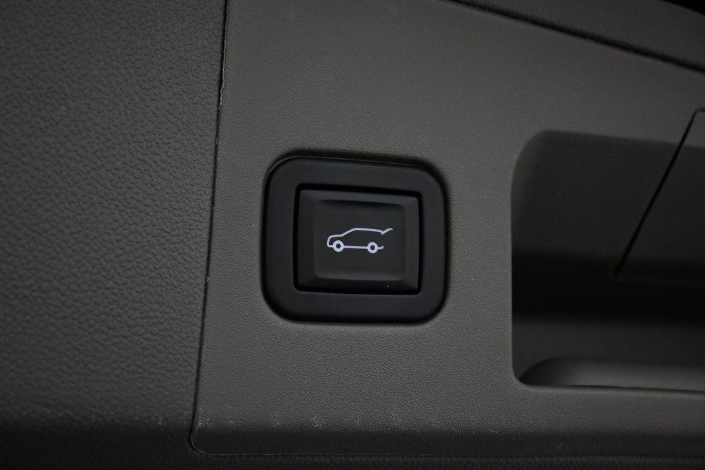 used 2020 Cadillac XT5 car, priced at $26,474