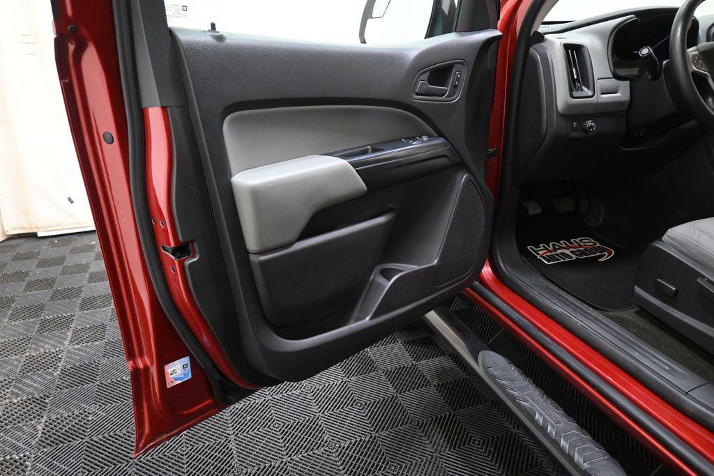 used 2015 Chevrolet Colorado car, priced at $12,900