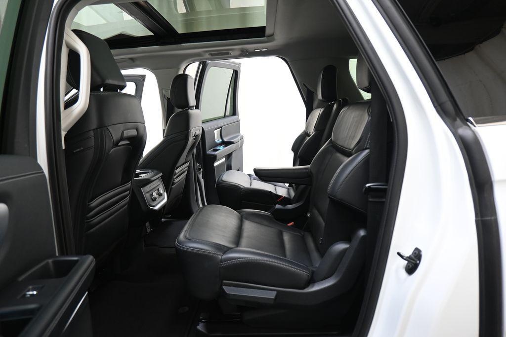 used 2025 Ford Expedition car, priced at $68,989