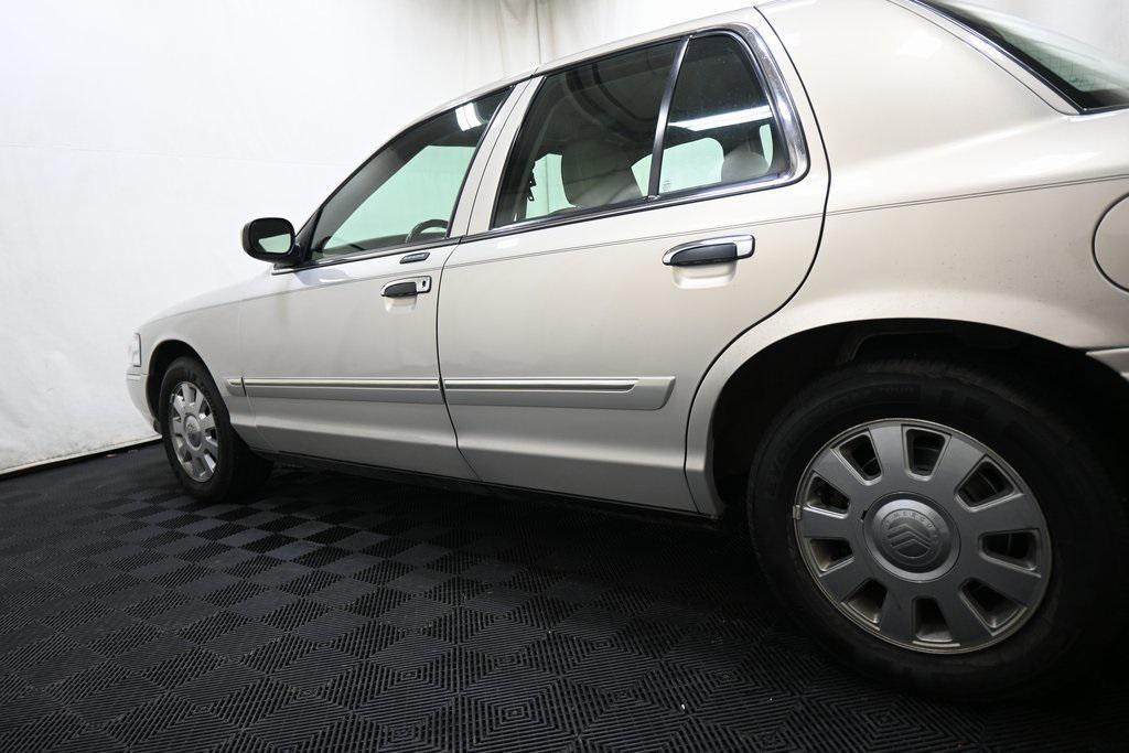 used 2008 Mercury Grand Marquis car, priced at $6,900
