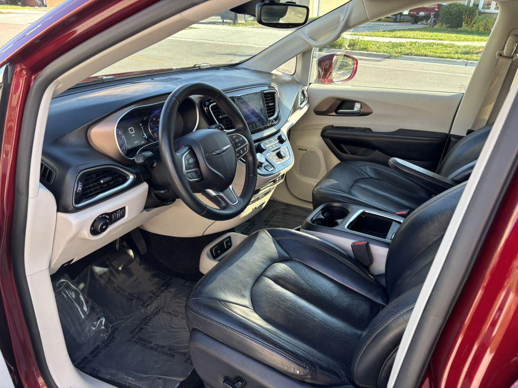 used 2017 Chrysler Pacifica car, priced at $9,977