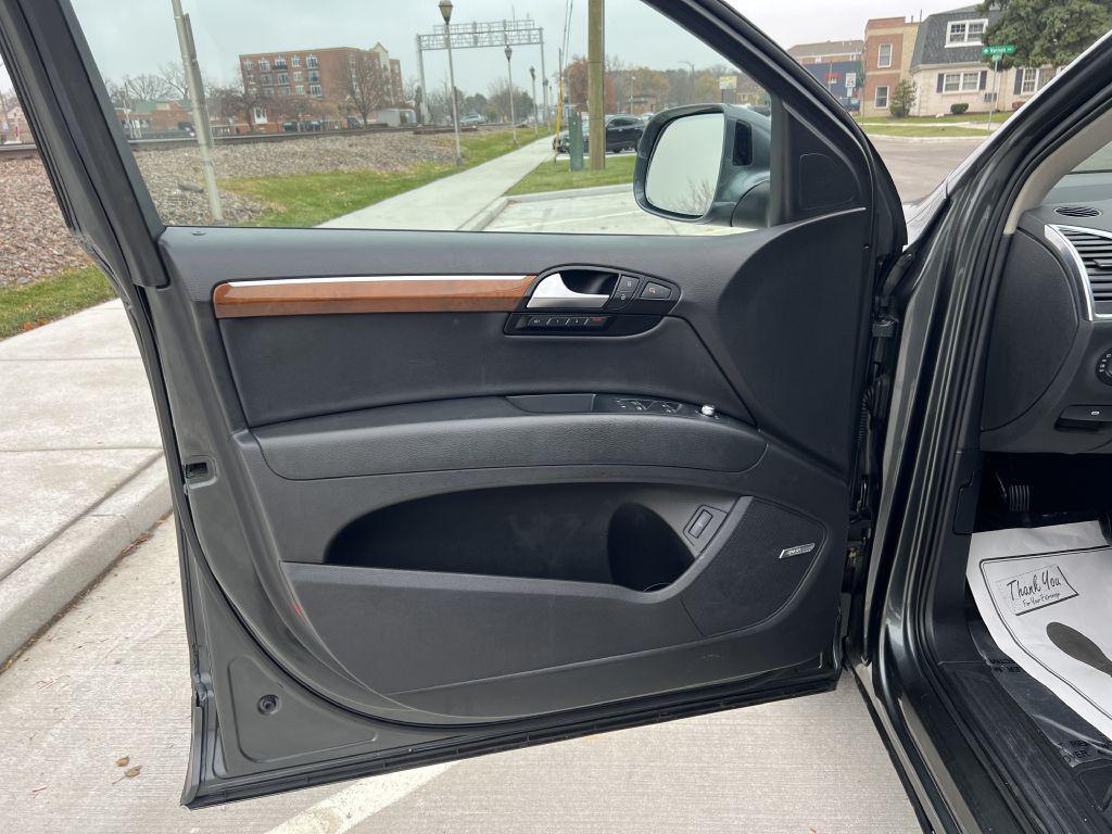 used 2015 Audi Q7 car, priced at $8,977