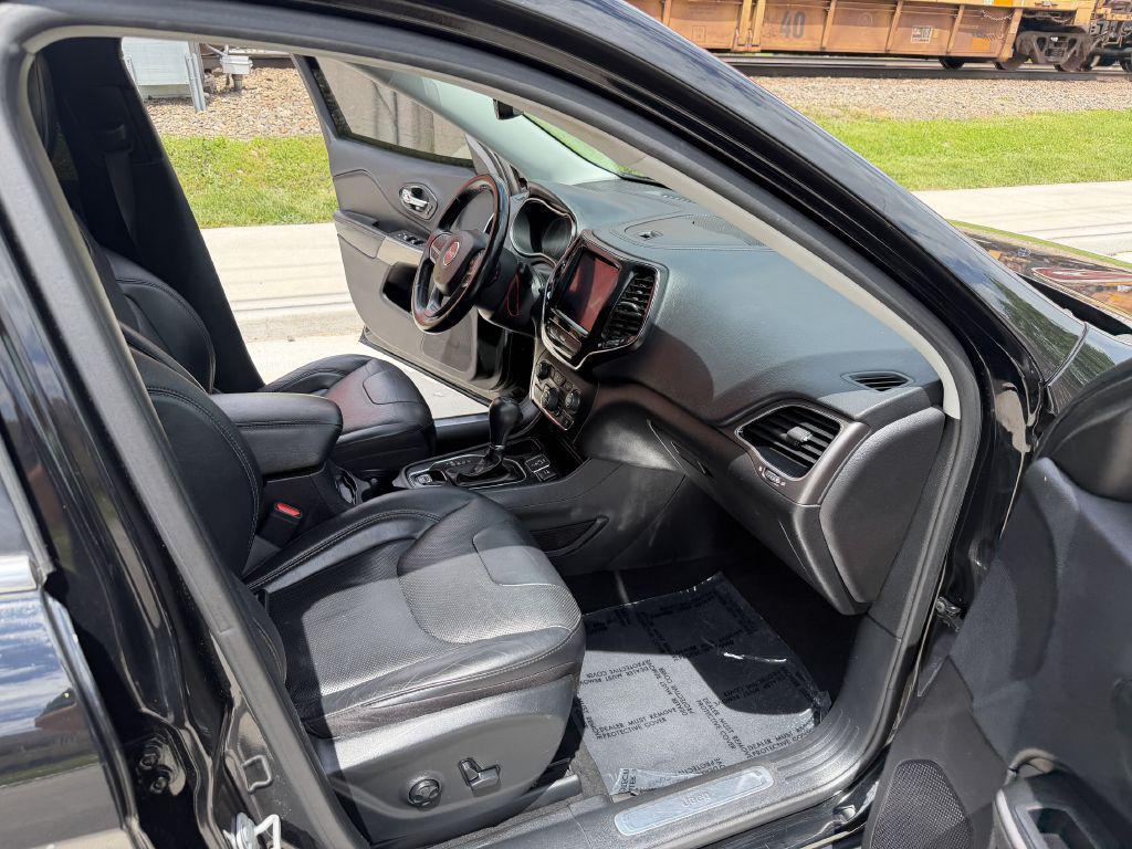 used 2020 Jeep Cherokee car, priced at $12,477