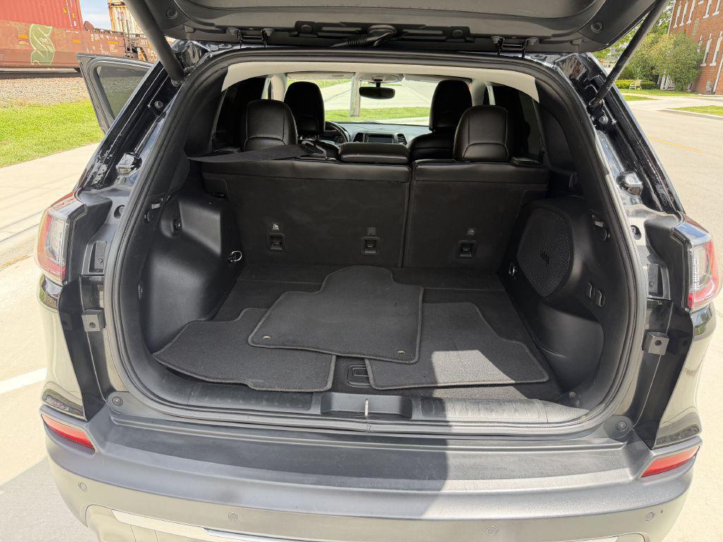 used 2020 Jeep Cherokee car, priced at $12,477
