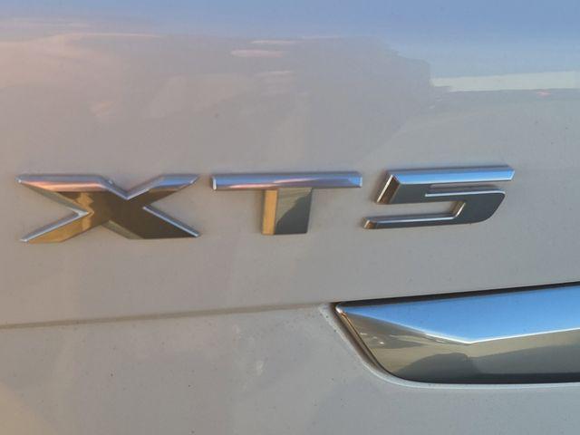 used 2021 Cadillac XT5 car, priced at $26,795