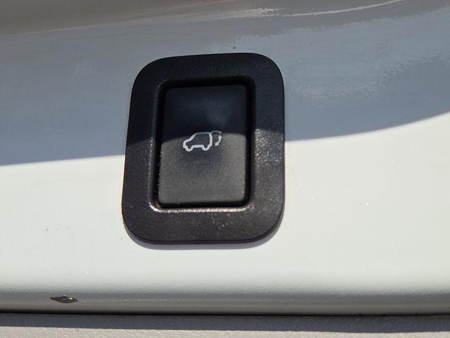 used 2019 Toyota Highlander car, priced at $19,600