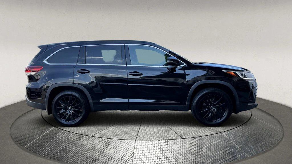 used 2019 Toyota Highlander car, priced at $21,495