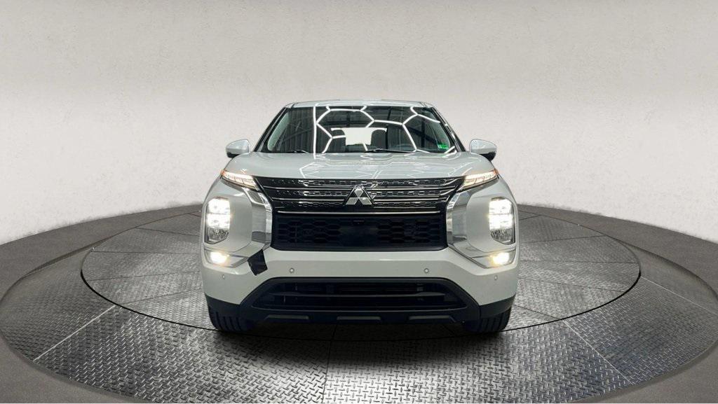 used 2022 Mitsubishi Outlander car, priced at $16,995