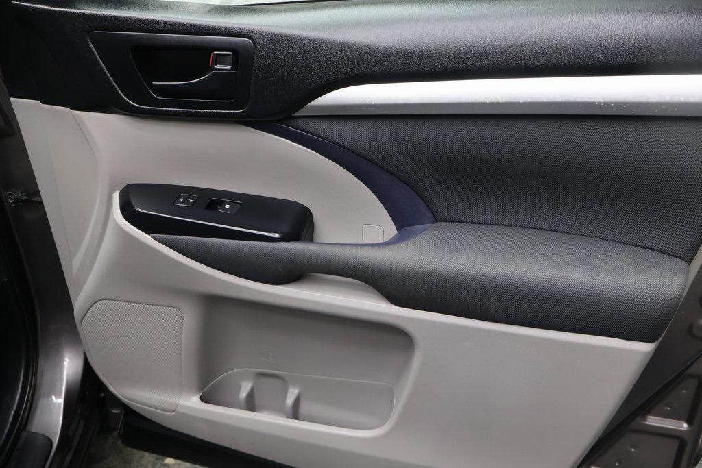 used 2017 Toyota Highlander car, priced at $19,995