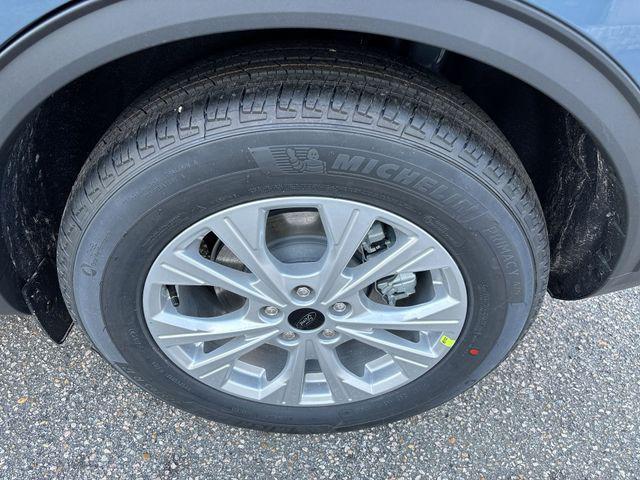 new 2026 Ford Escape car, priced at $28,626