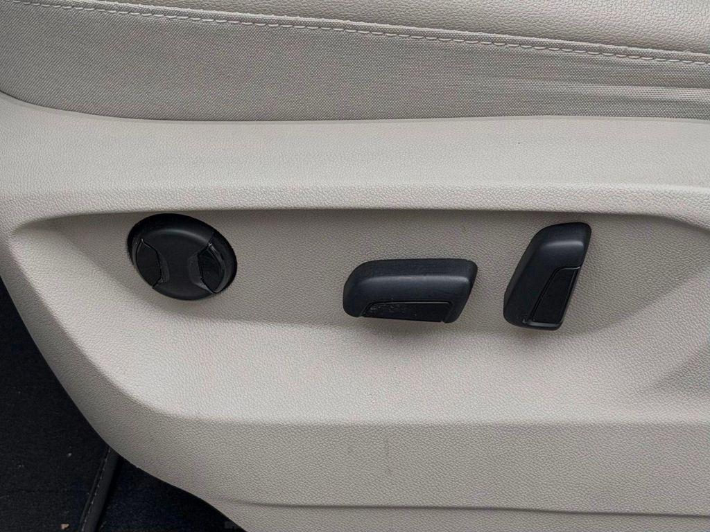used 2023 Volkswagen Atlas car, priced at $25,995