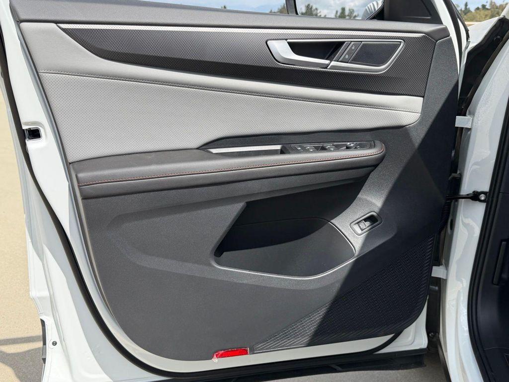 new 2026 Volkswagen Atlas car, priced at $52,058