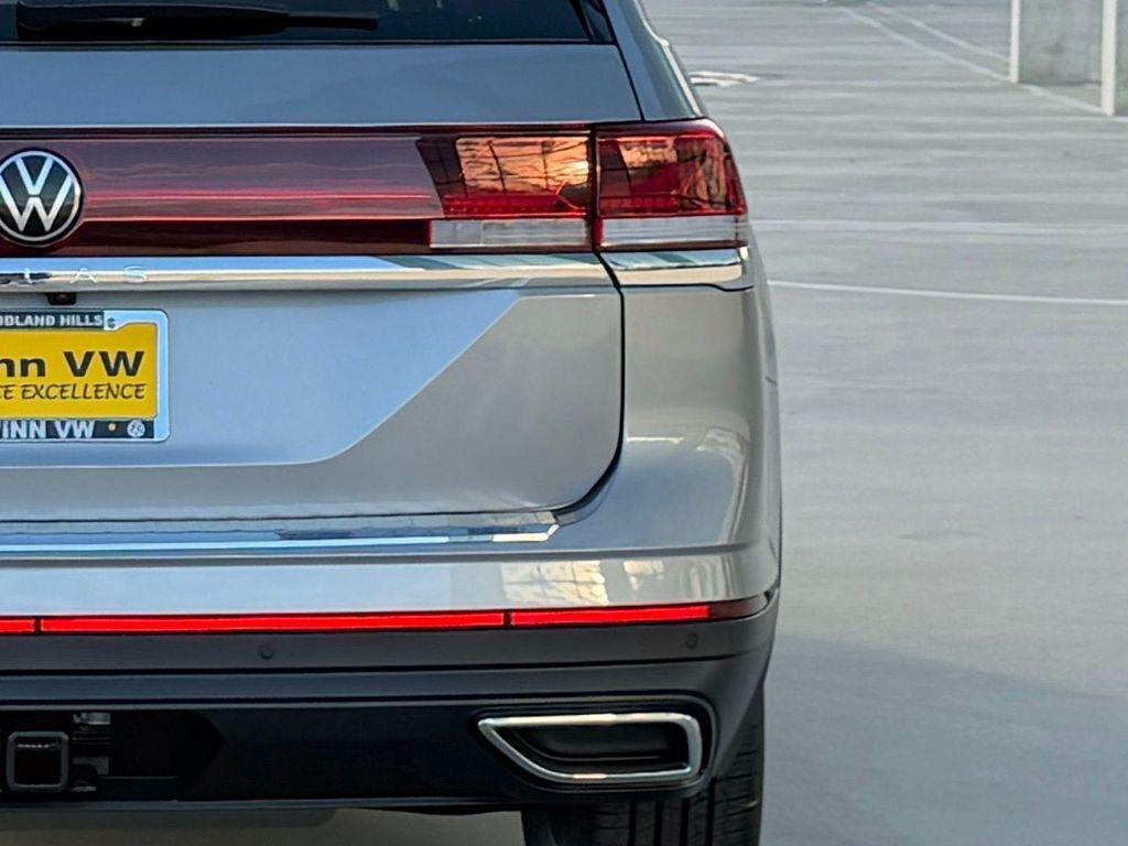 new 2026 Volkswagen Atlas car, priced at $48,957