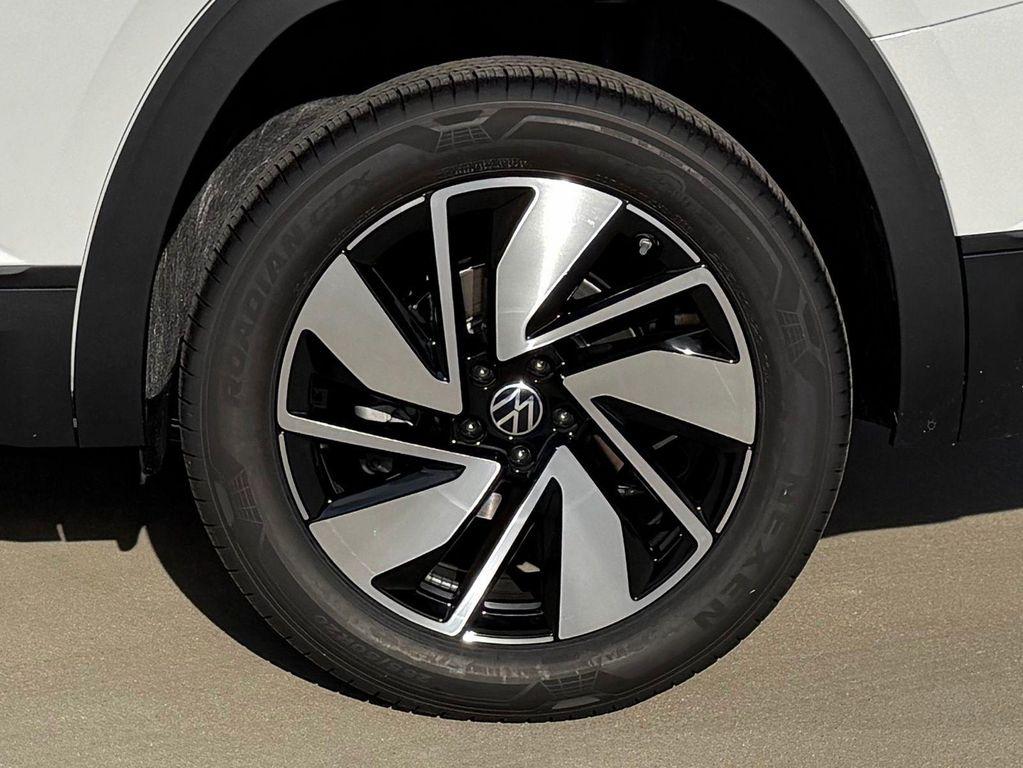 new 2026 Volkswagen Atlas car, priced at $46,922