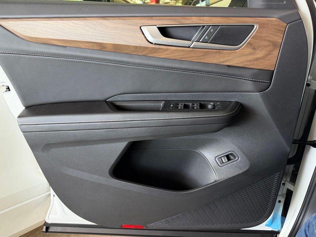 new 2026 Volkswagen Atlas car, priced at $46,922
