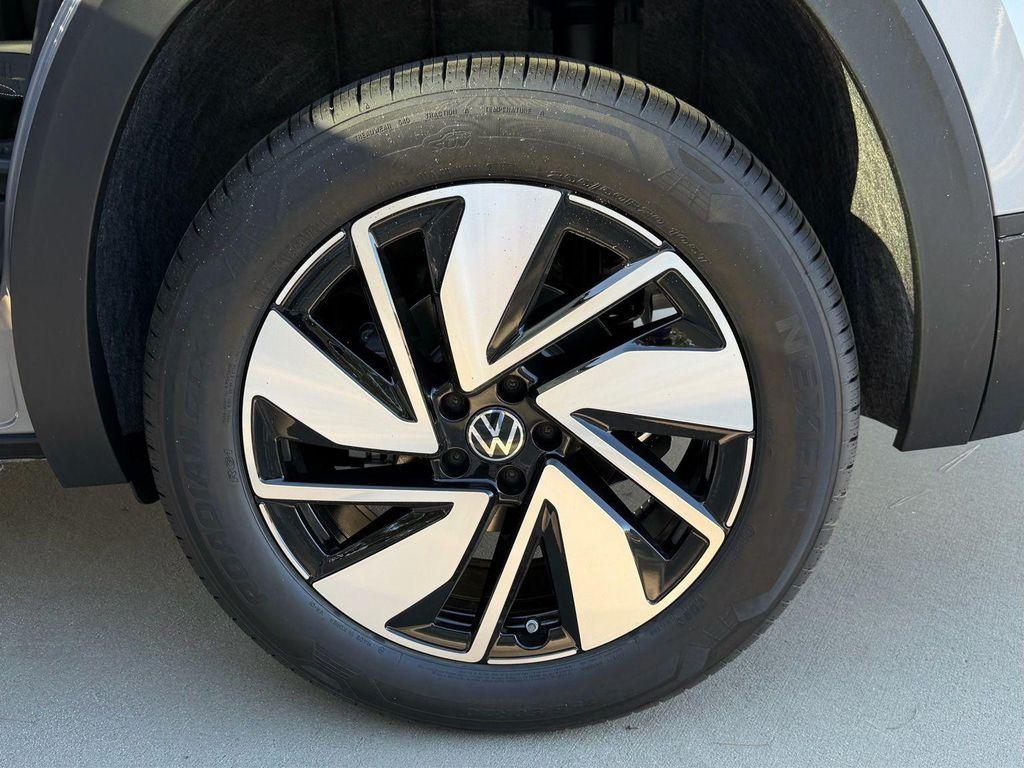 new 2026 Volkswagen Atlas car, priced at $48,473