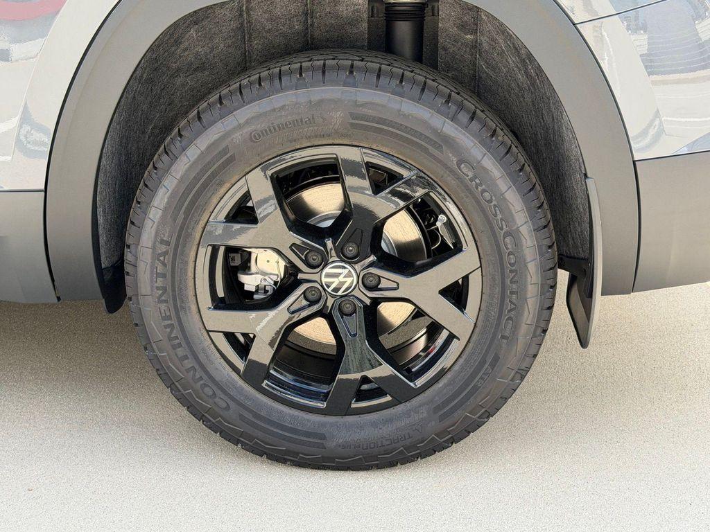 new 2026 Volkswagen Atlas car, priced at $52,227