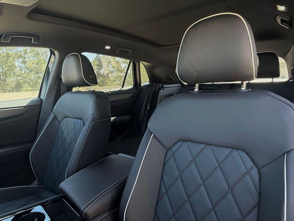 new 2026 Volkswagen Atlas Cross Sport car, priced at $56,225