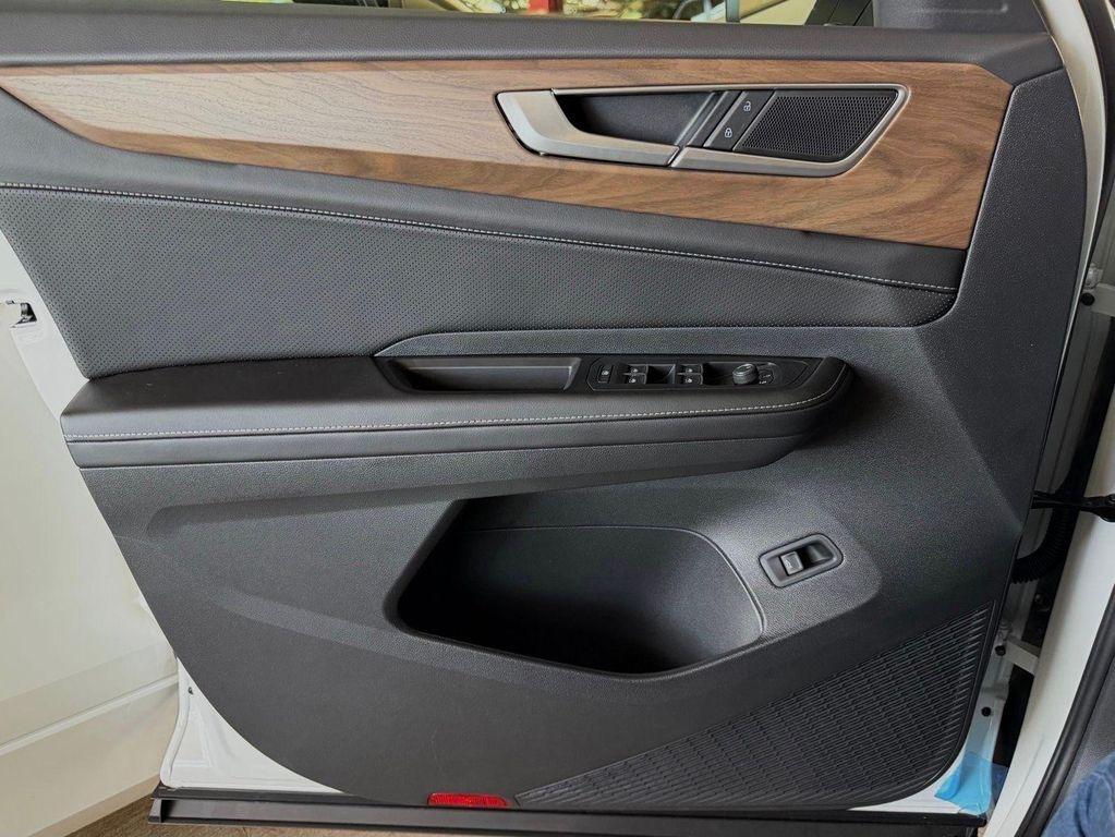 new 2026 Volkswagen Atlas car, priced at $48,860