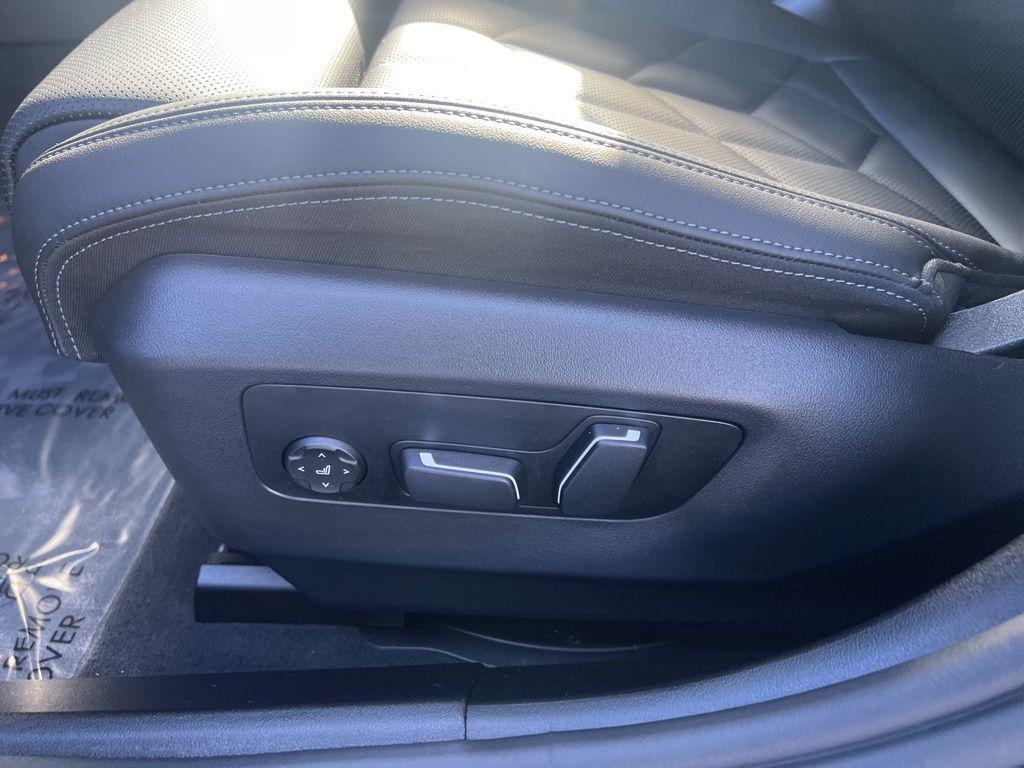 used 2025 BMW 540 car, priced at $54,756