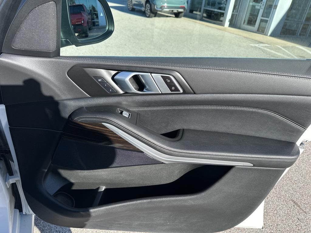 used 2023 BMW X7 car, priced at $57,424