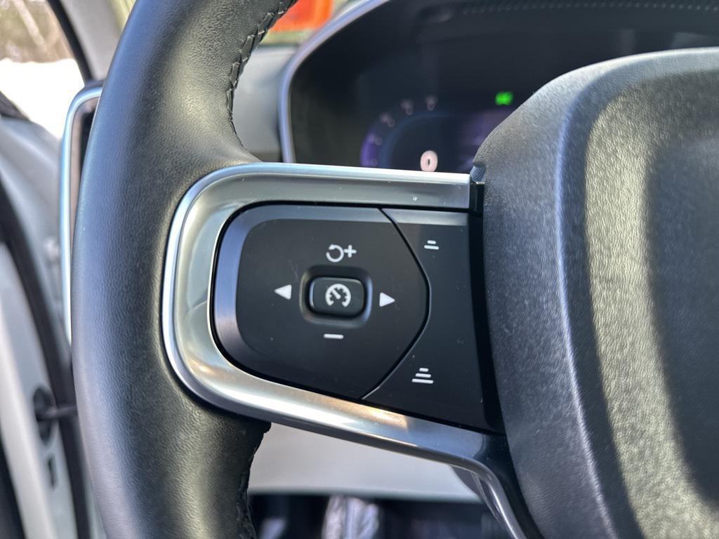 used 2024 Volvo XC40 car, priced at $29,997