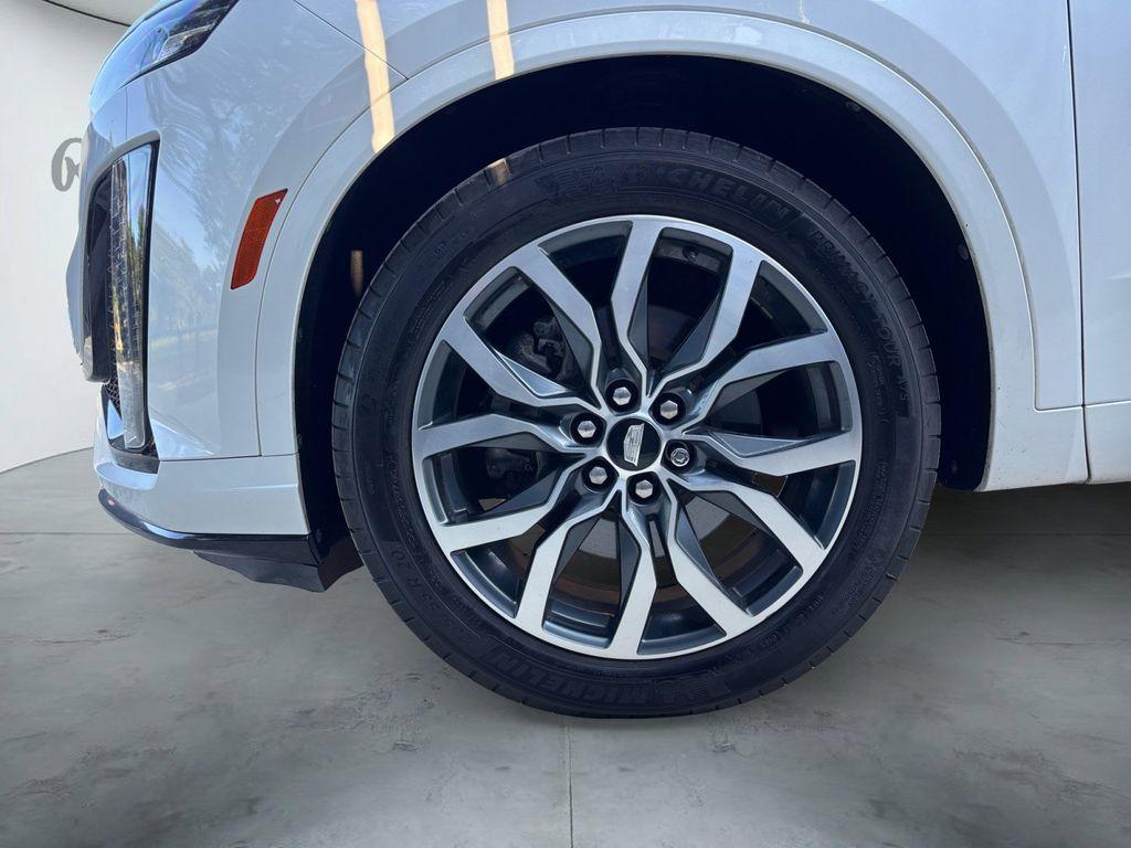 used 2021 Cadillac XT6 car, priced at $28,312