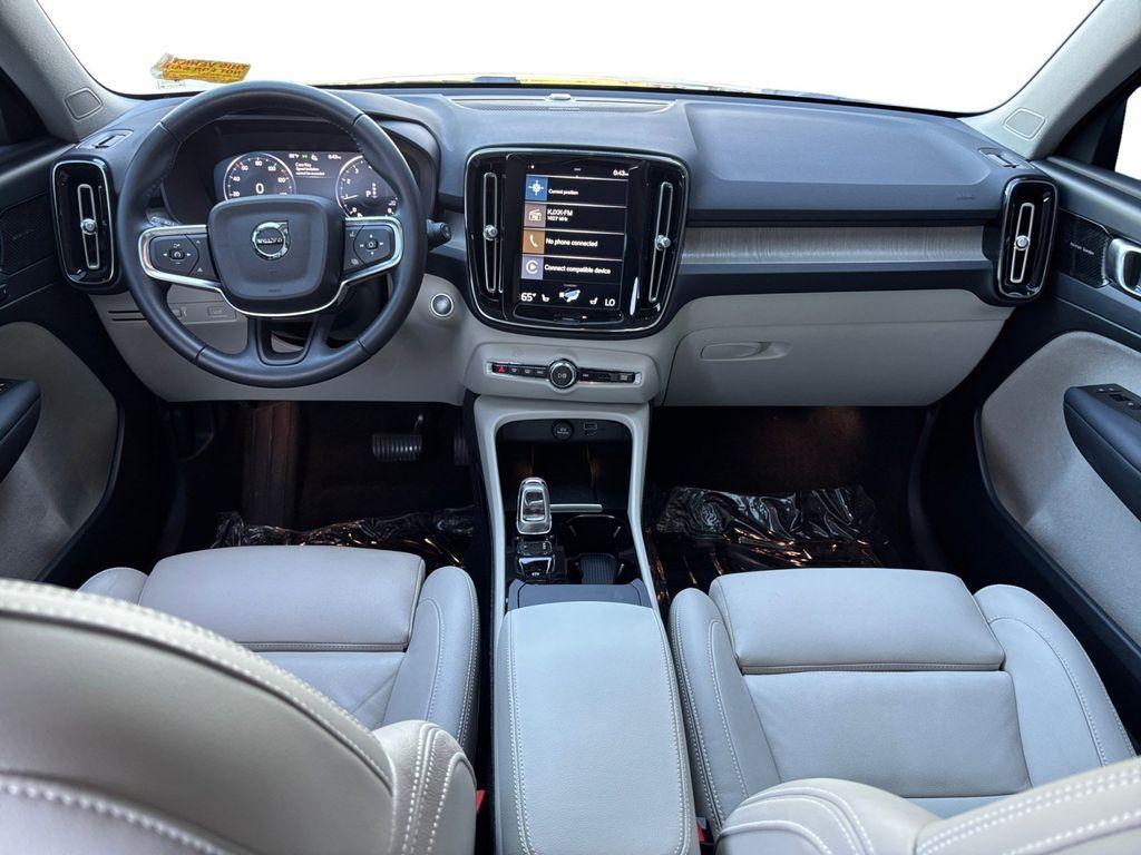 used 2021 Volvo XC40 car, priced at $22,996